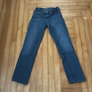 Women’s low/mid rise jeans straight leg blue jeans